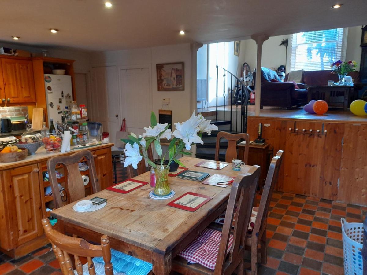 Annesley Park-Homestay Ap Dublin Buitenkant foto